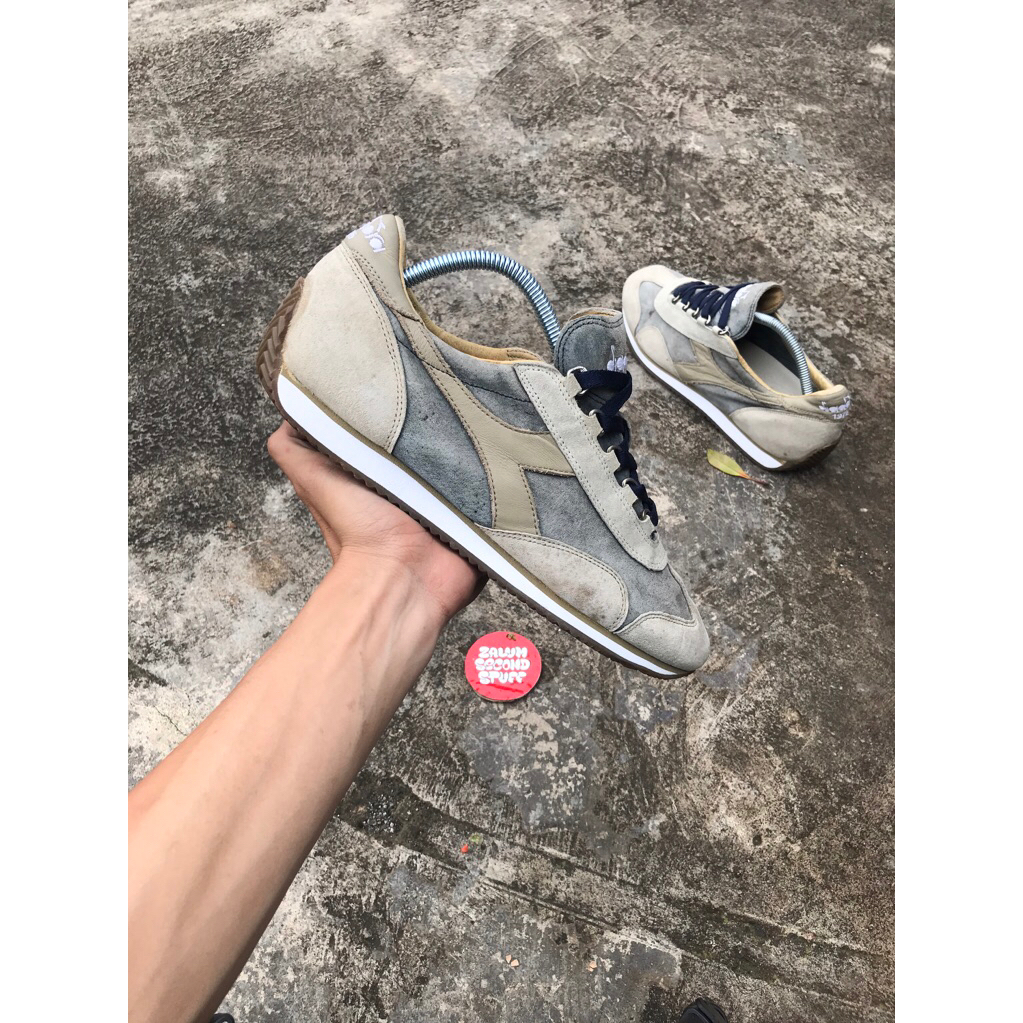 Diadora heritage size 42