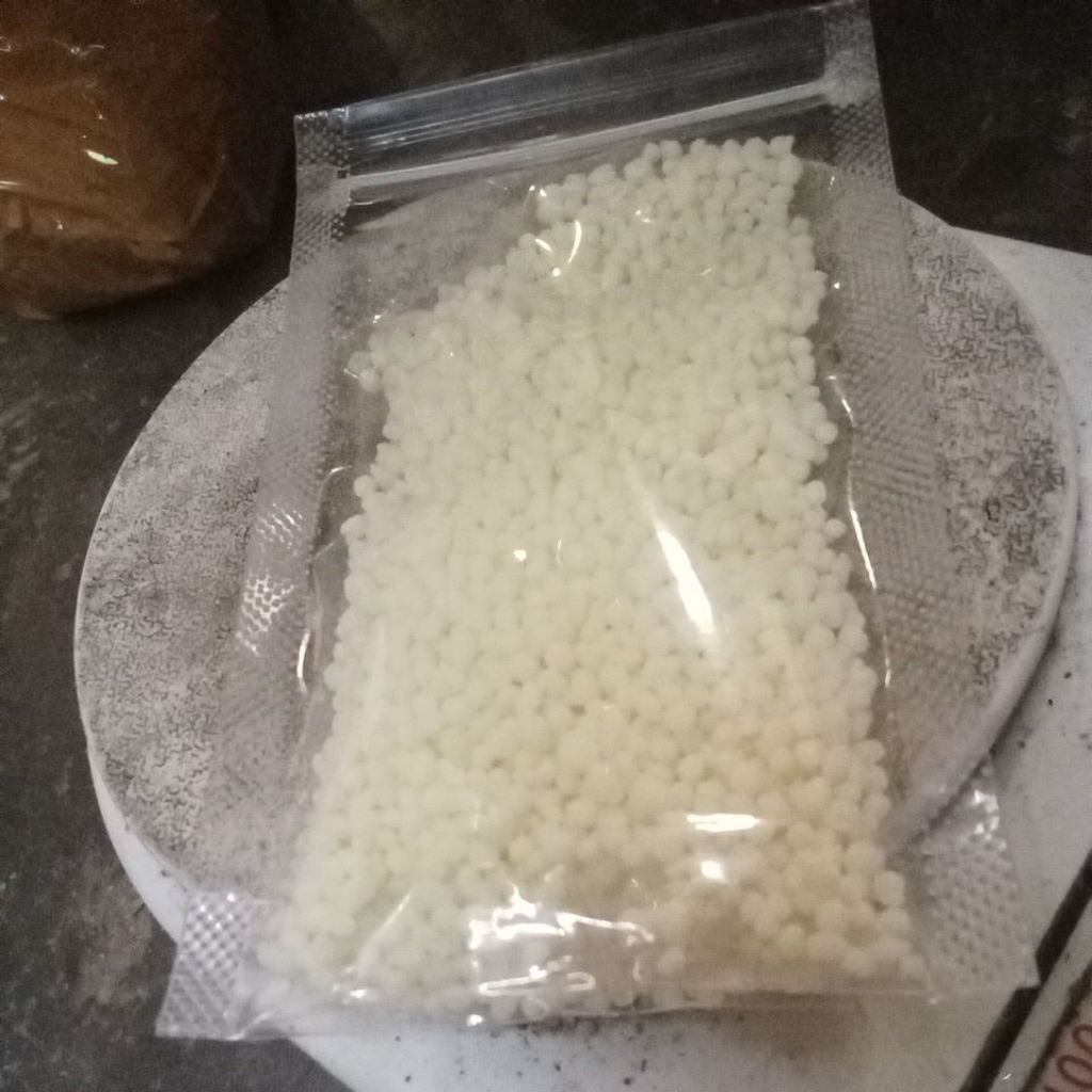 Pupuk Pelindung Boron+kalsium dan memperkuat tanaman lemah