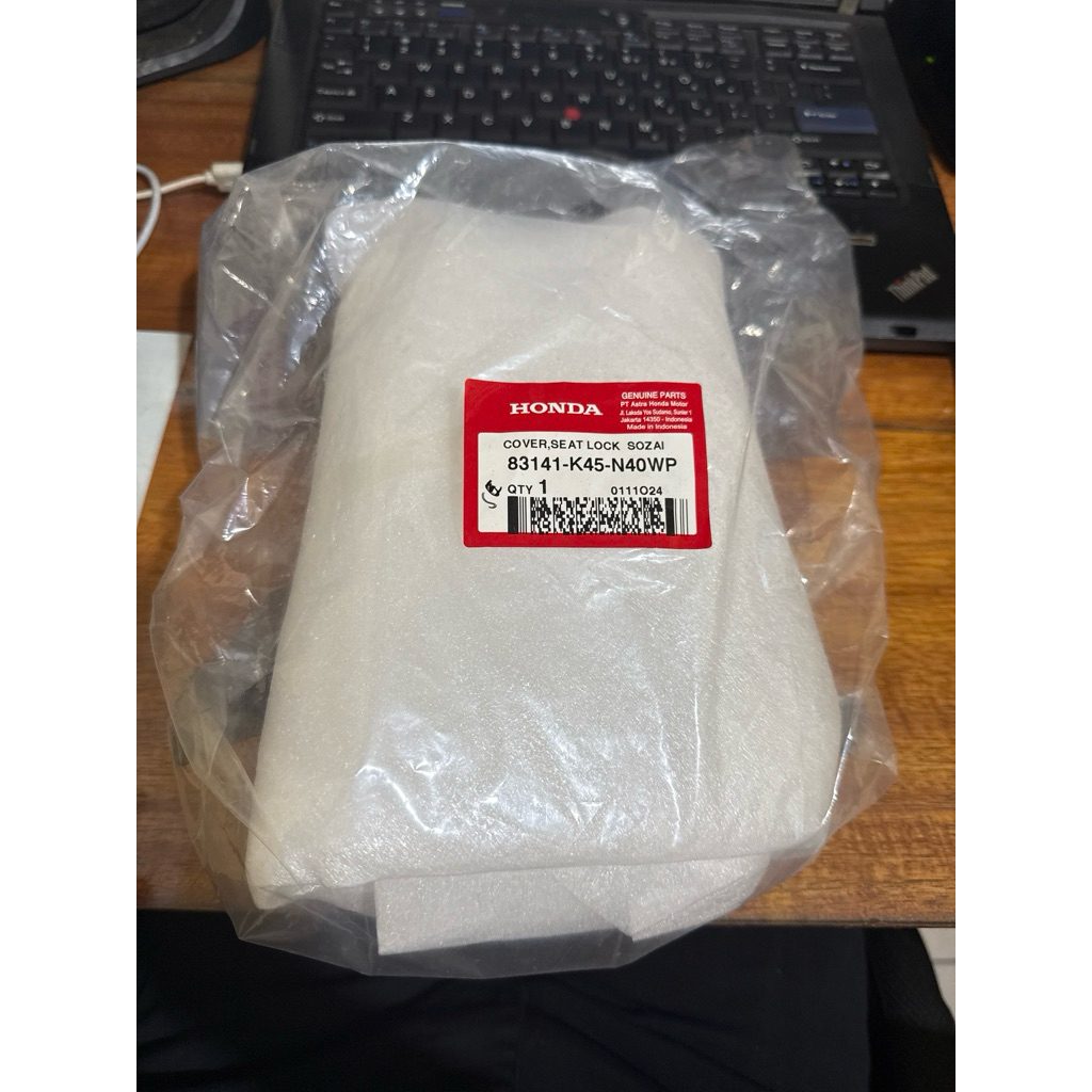 COVER SEAT LOCK CBR150R K45G K45N 83141 K45 N40WP