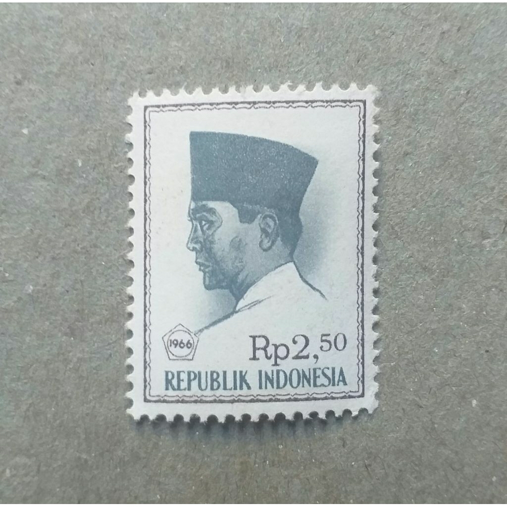 prangko sukarno Rp2,5