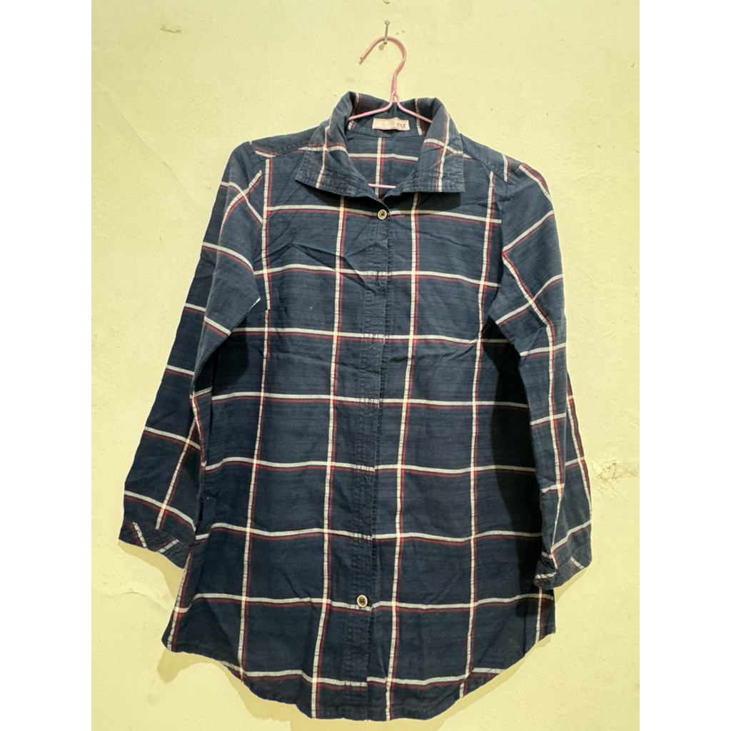 Preloved - Kemeja Exit