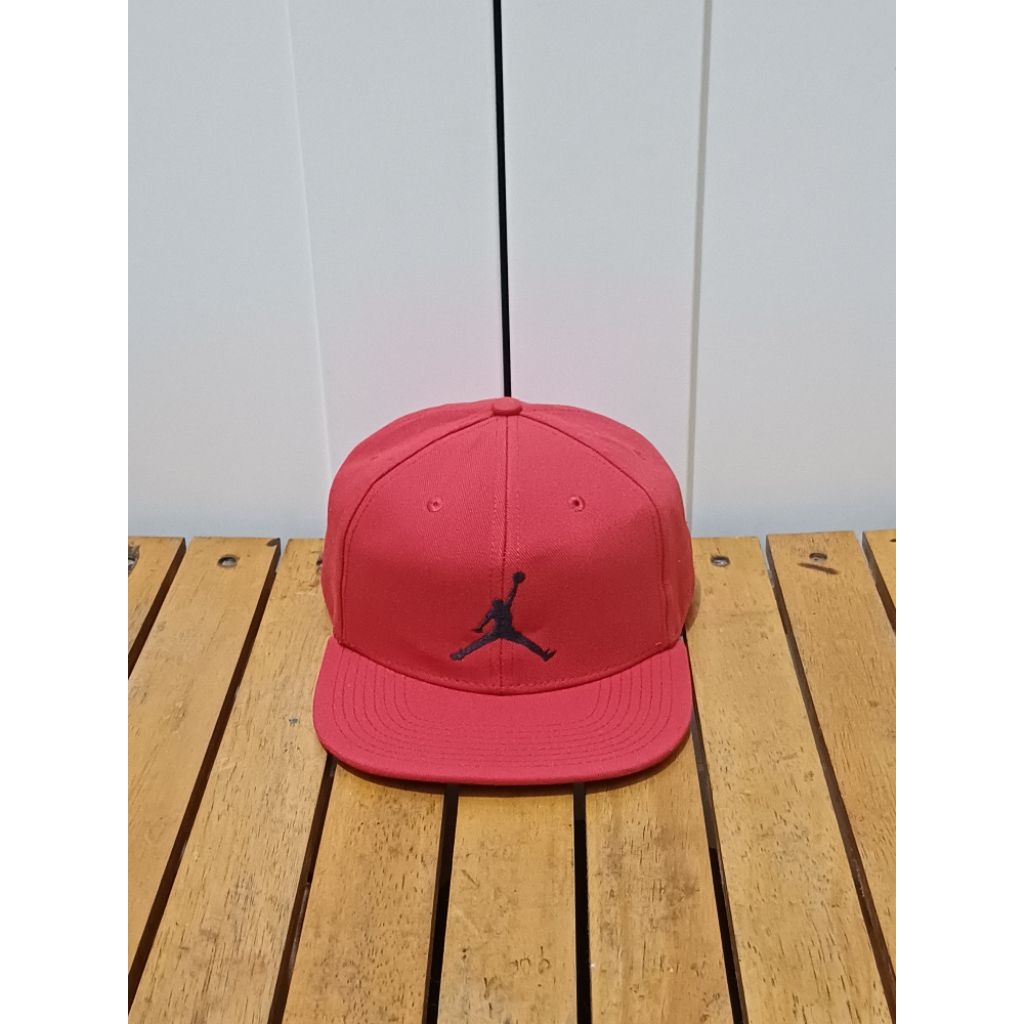 topi JORDAN second
