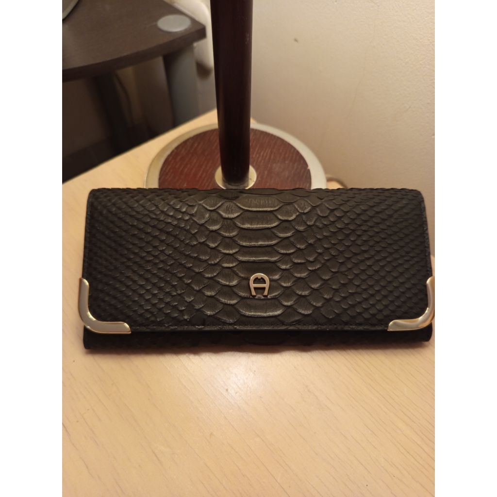 Dompet panjang Aigner Original (LIke NEW)