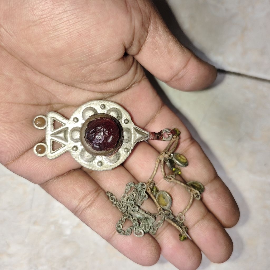 kalung bandul liontin batu unik kuno bmrtukcbng unik warisan