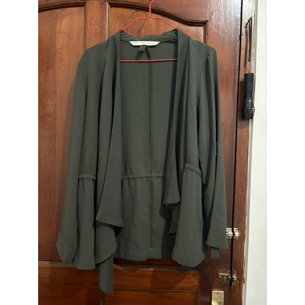 PRELOVED OUTER CARDIGAN OVERSIZE WANITA KEKINIAN BRAND MINIMAL