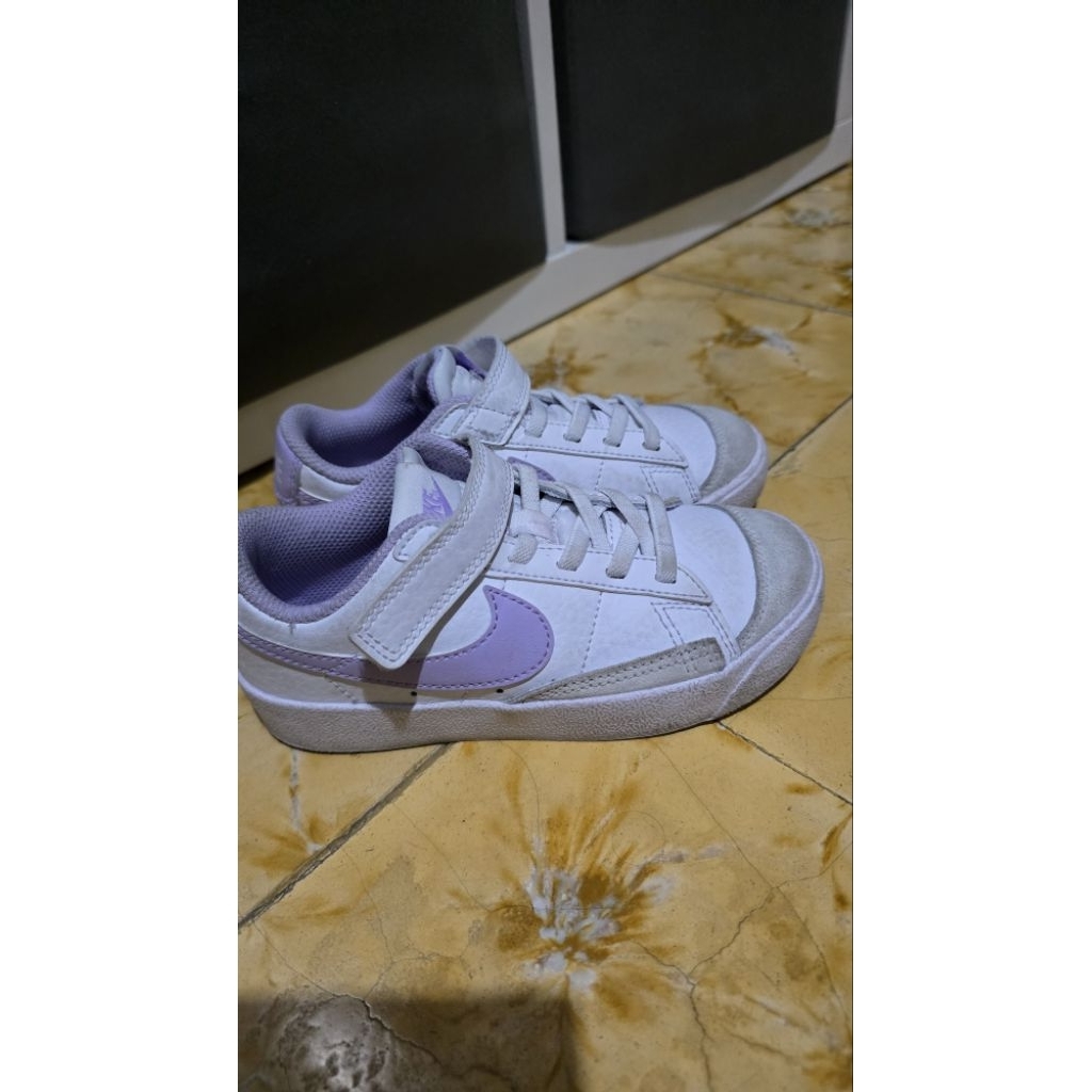 preloved sepatu anak nike size 28 insole 17