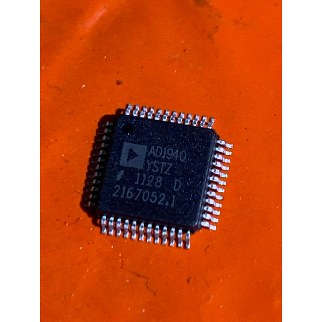 AD1940 AD1940YSTZ IC DAC Dlms DBX 260