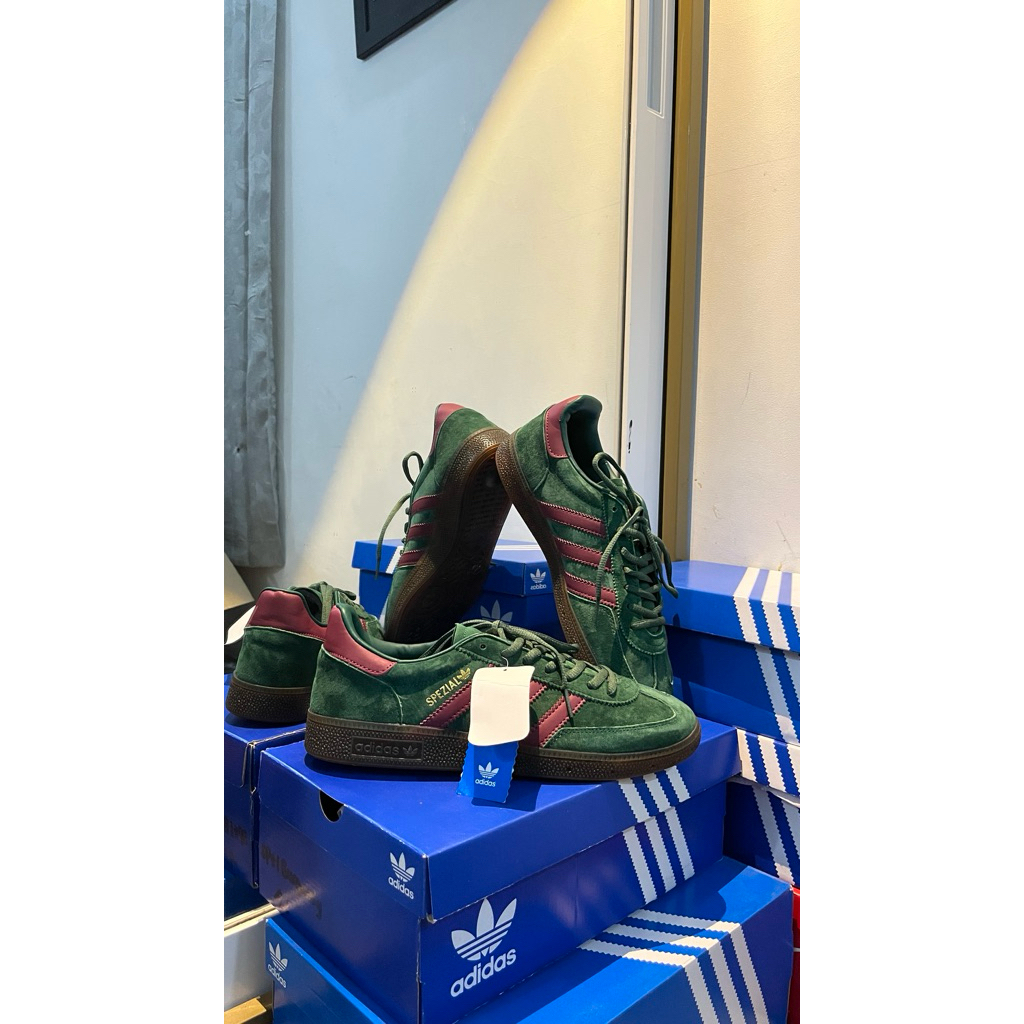 spezial green burgundy