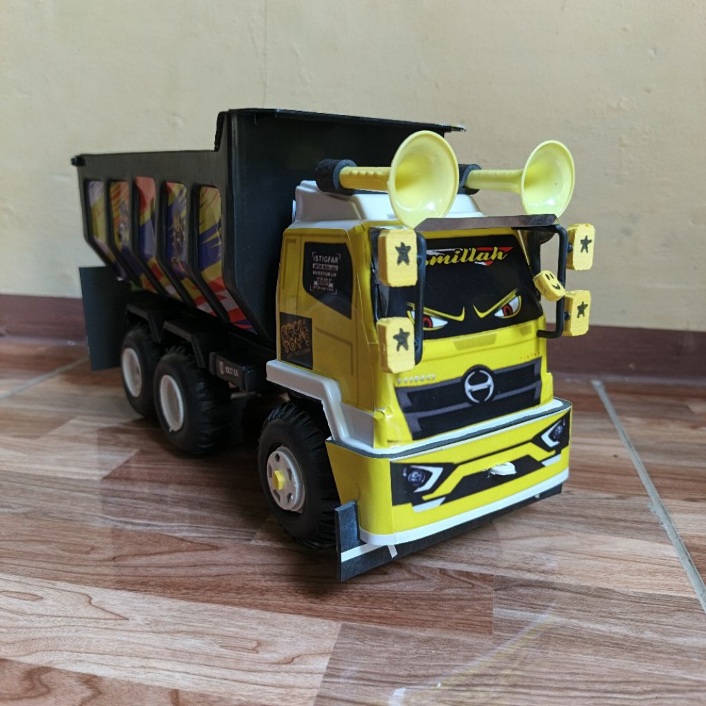 Promo Terbaru Mainan trukHino kuning PakaiTrompet