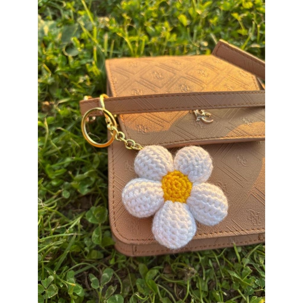 Bag Charm Rajut Bunga Daisy