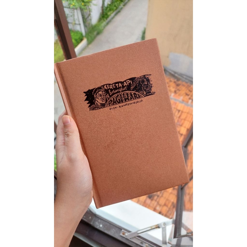 Preloved (ORI BOOKS - NO NEGO) Kereta Api Yang Berangkat Pagi Hari - Kuntowidjojo