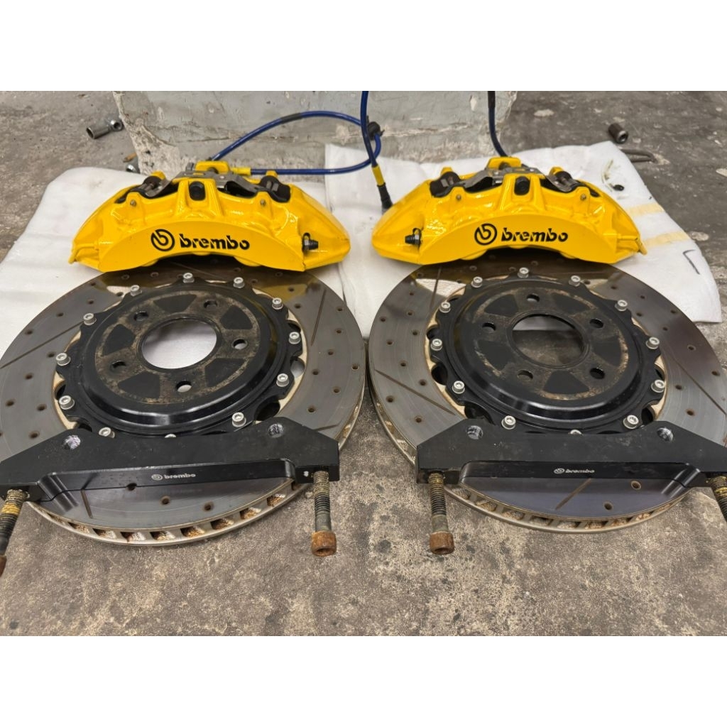 brembo set bbk brembo cx5 depan belakang 6pot dan 4pot BEKAS 