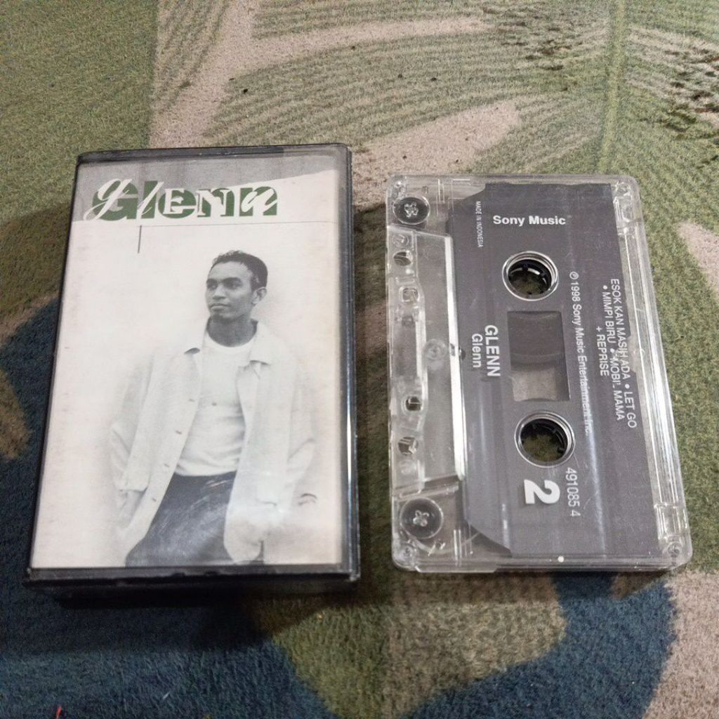 KASET PITA GLENN Glenn