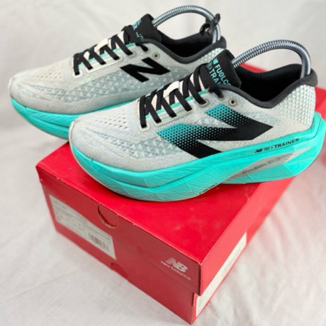 Sepatu running/sepatu lari second New Balance fuelcell trainer v3 original