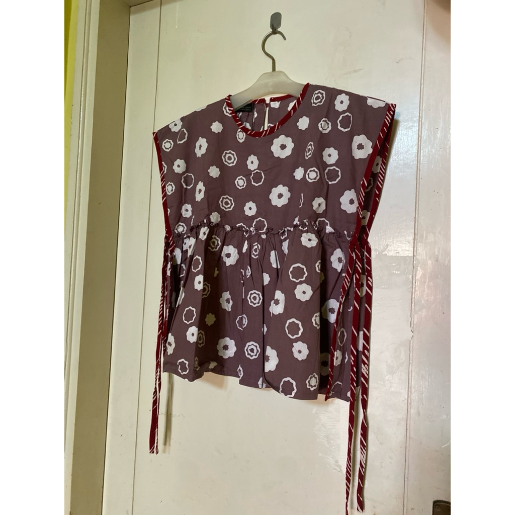 PRELOVED Vest Batik