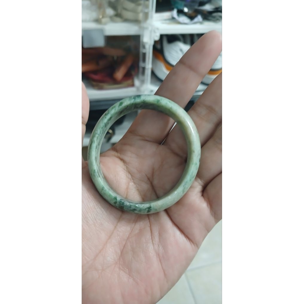 Gelang batu giok asli hijau muda