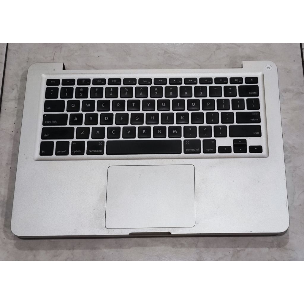 Jual Casing Tengah dan Bawah Macbook Pro A1278 Core i7 ( tahun 2011) Bekas