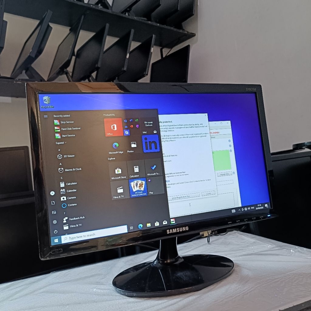 Monitor 19 Inch Wide Second Like New| Layar Komputer PC/CCTV | Merk Random