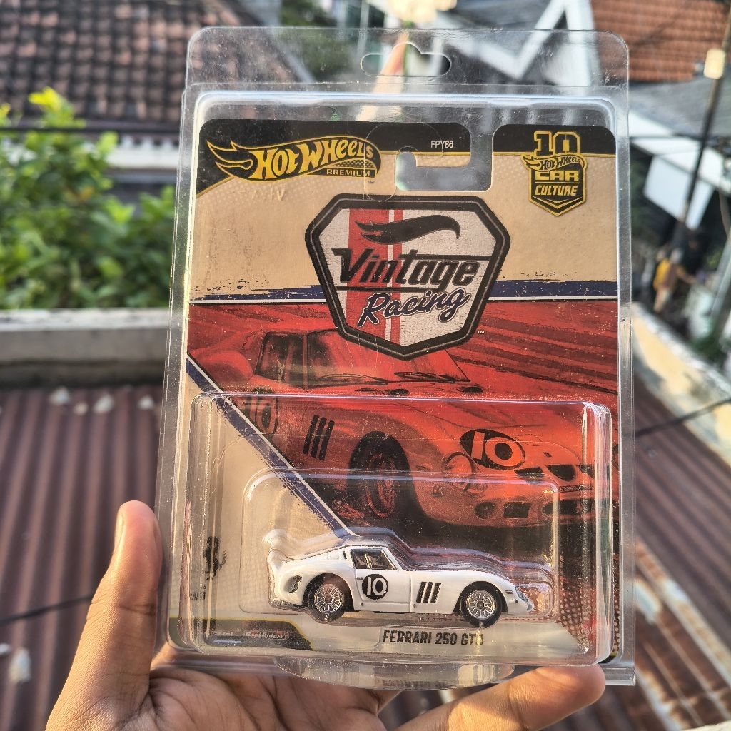 HOT WHEELS PREMIUM FERARRI 250 GTO | FERARRI 250 PUTIH