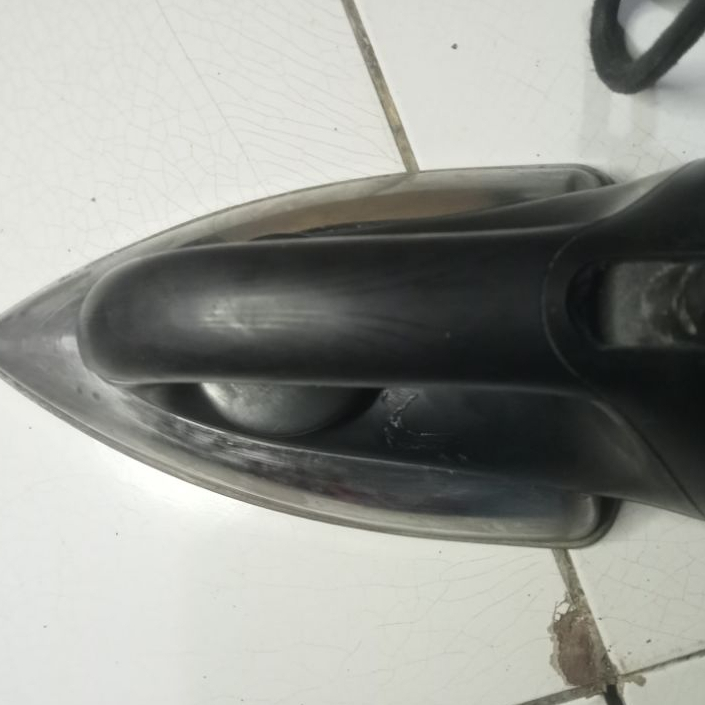 setrika Philips bekas pakai normal