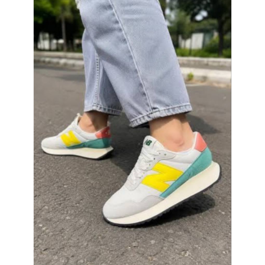 Sepatu Second New Balance