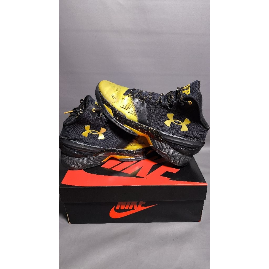 Sepatu basket casual sneakers Under Armour Curry 2 "Unanimous" second bekas
