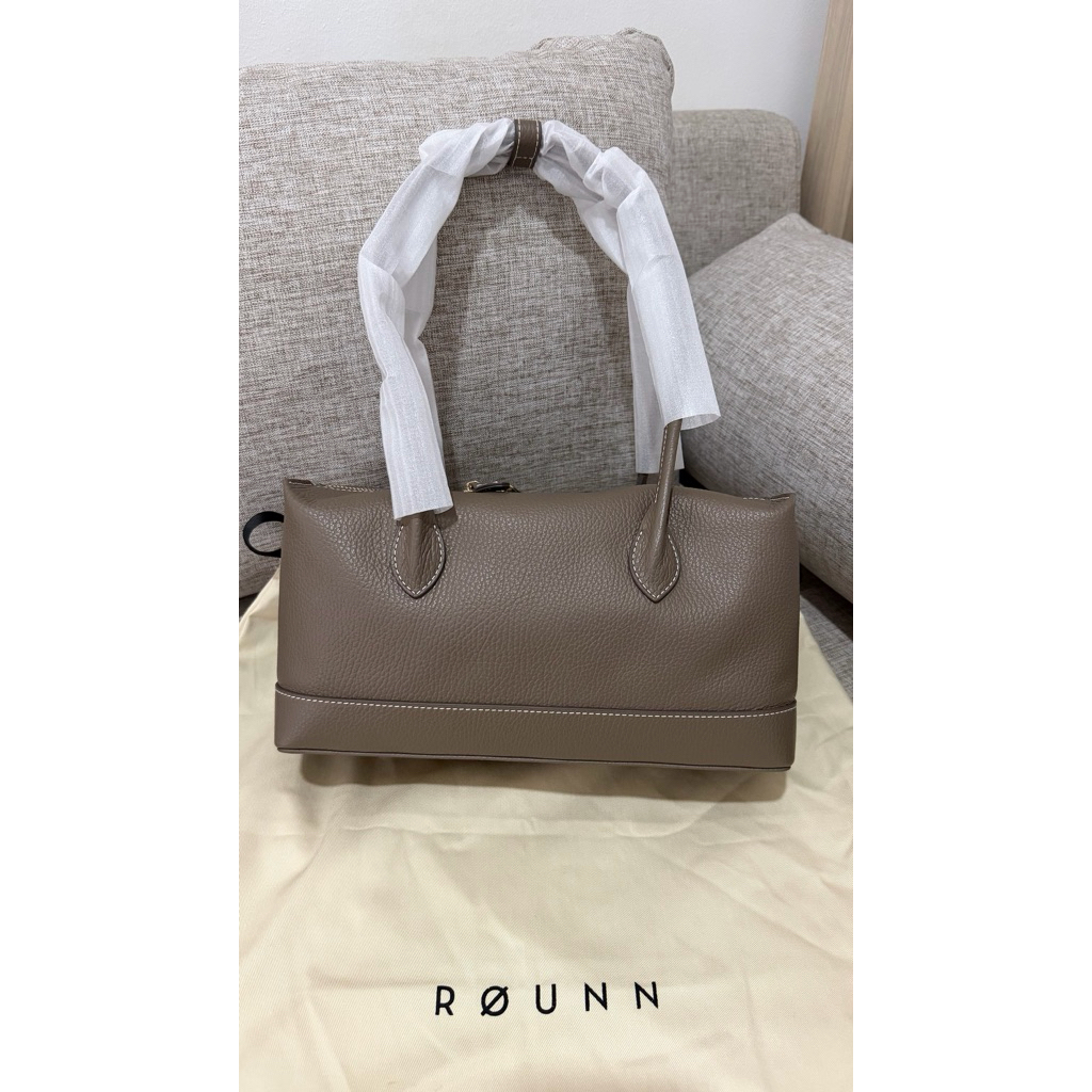 rounn bao 29 eastwest taupe GHW