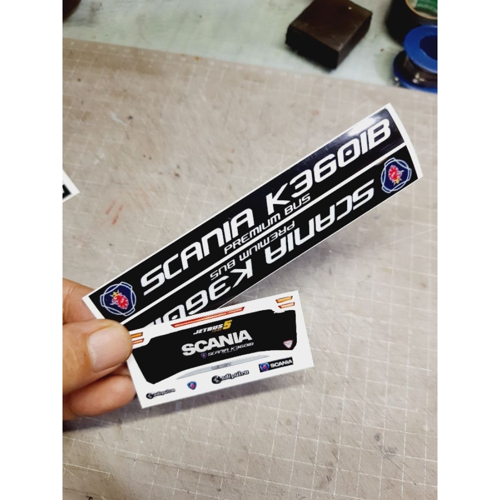 STICKER RESIN TIMBUL LOGO MESIN CHASIS SCANIA MERCY VOLVO UNTUK MINIATUR BUS RKC NEW TRONTON UHD