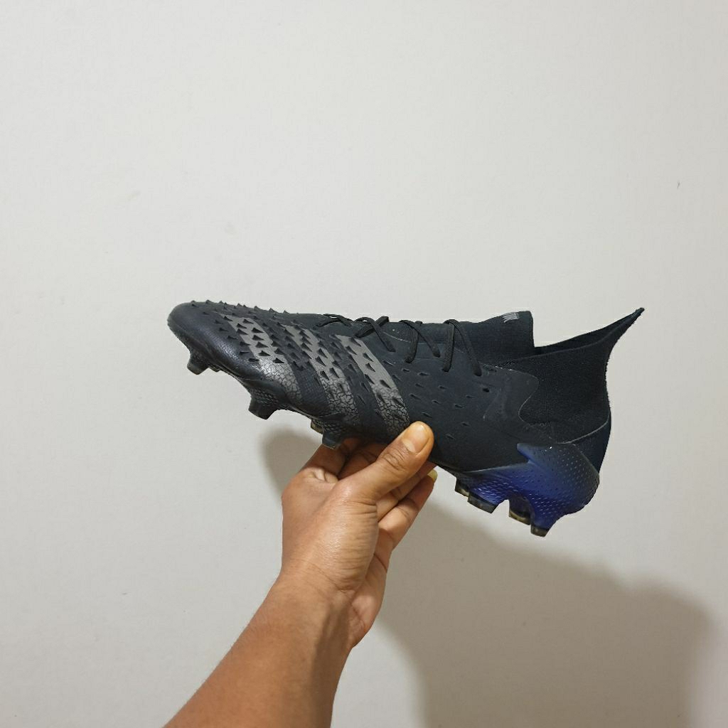ADIDAS PREDATOR FREAK.1 ORIGINAL SIZE 43