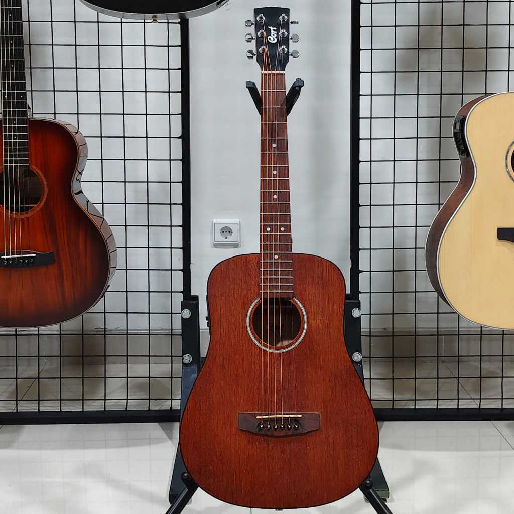Gitar Akustik Elektrik CORT AD MINI ME OP