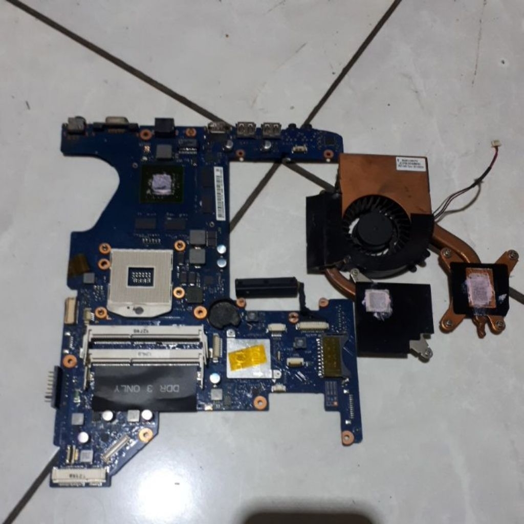 mobo laptop samsung rf411 hidup