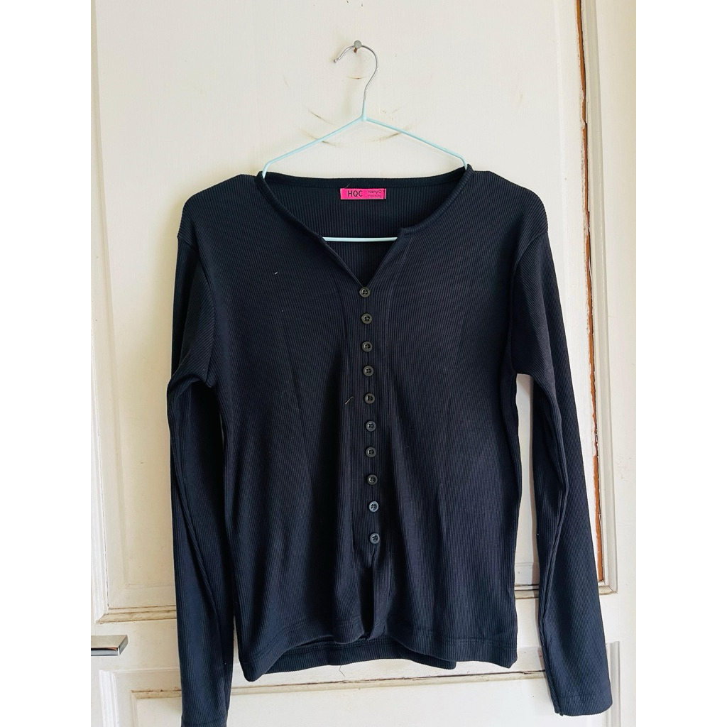 Kaos Rib Henley Hitam Lengan Panjang
