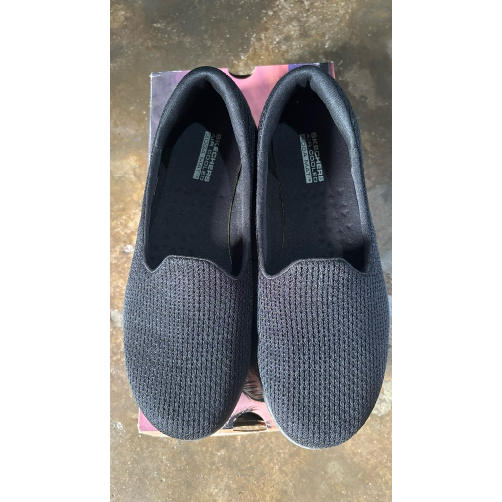 Sepatu Skechers on the go flex preloved