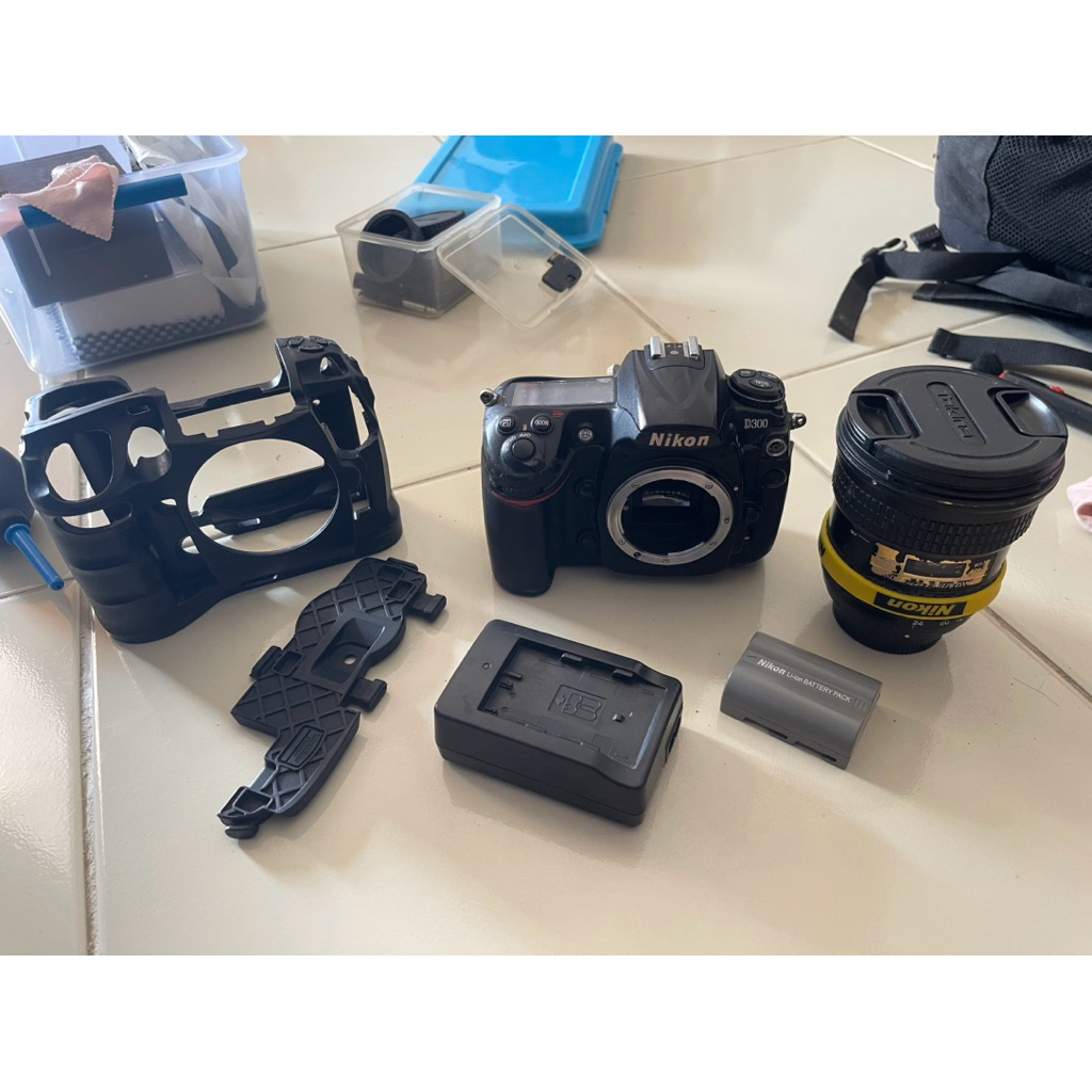 NIKON D300