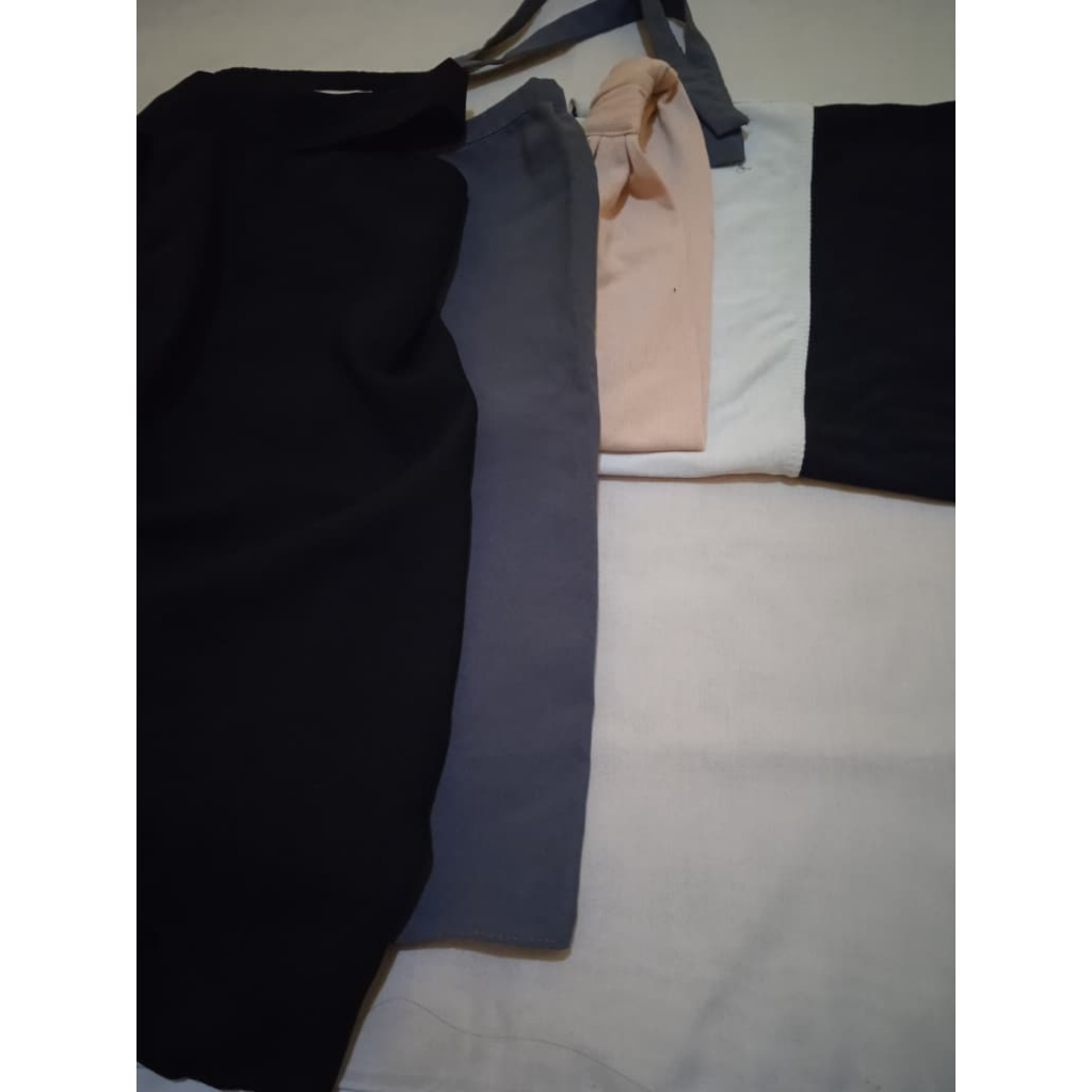[PRELOVED] TAKE ALL Cadar Tali Casual, Ciput Kaos Dua Warna Hitam Putih, Headband/Ciput Jersey Krem
