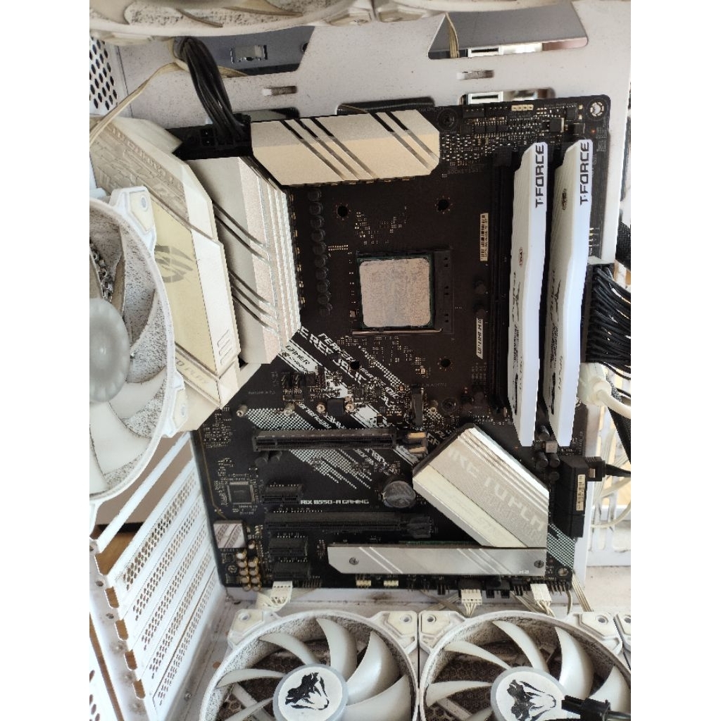 motherbord asus rog strix b550-f gaming white am4