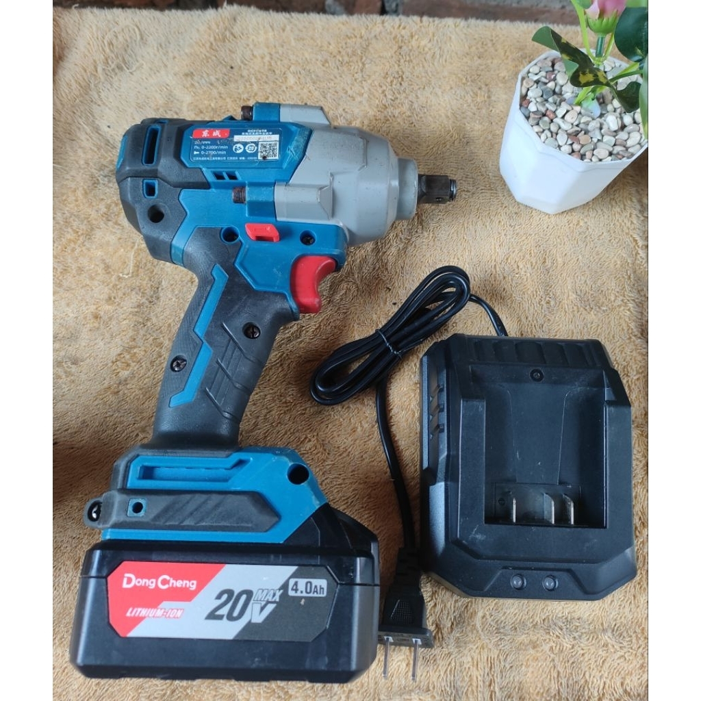 DongCheng DCPB698 Impact wrench 750N.M (bekas)