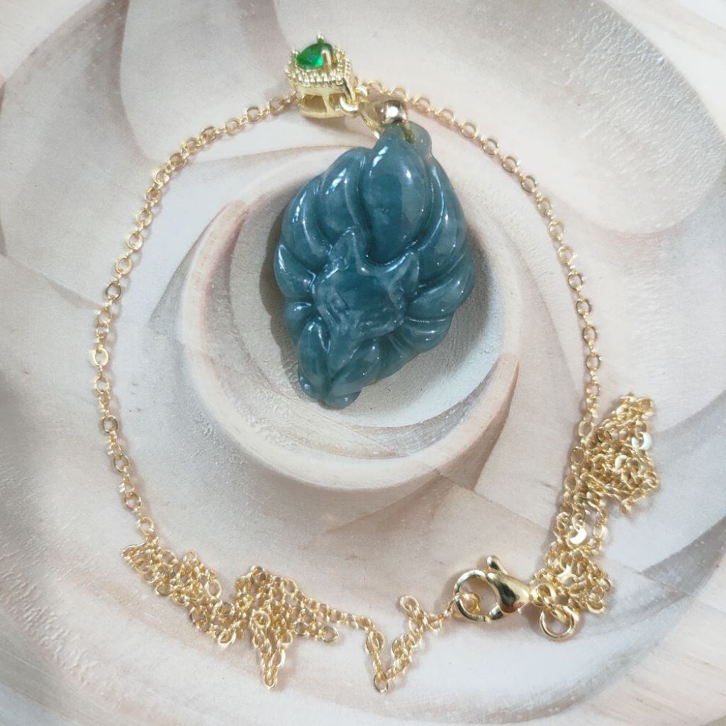 Kalung Liontin Giok Rubah 9 ekor.