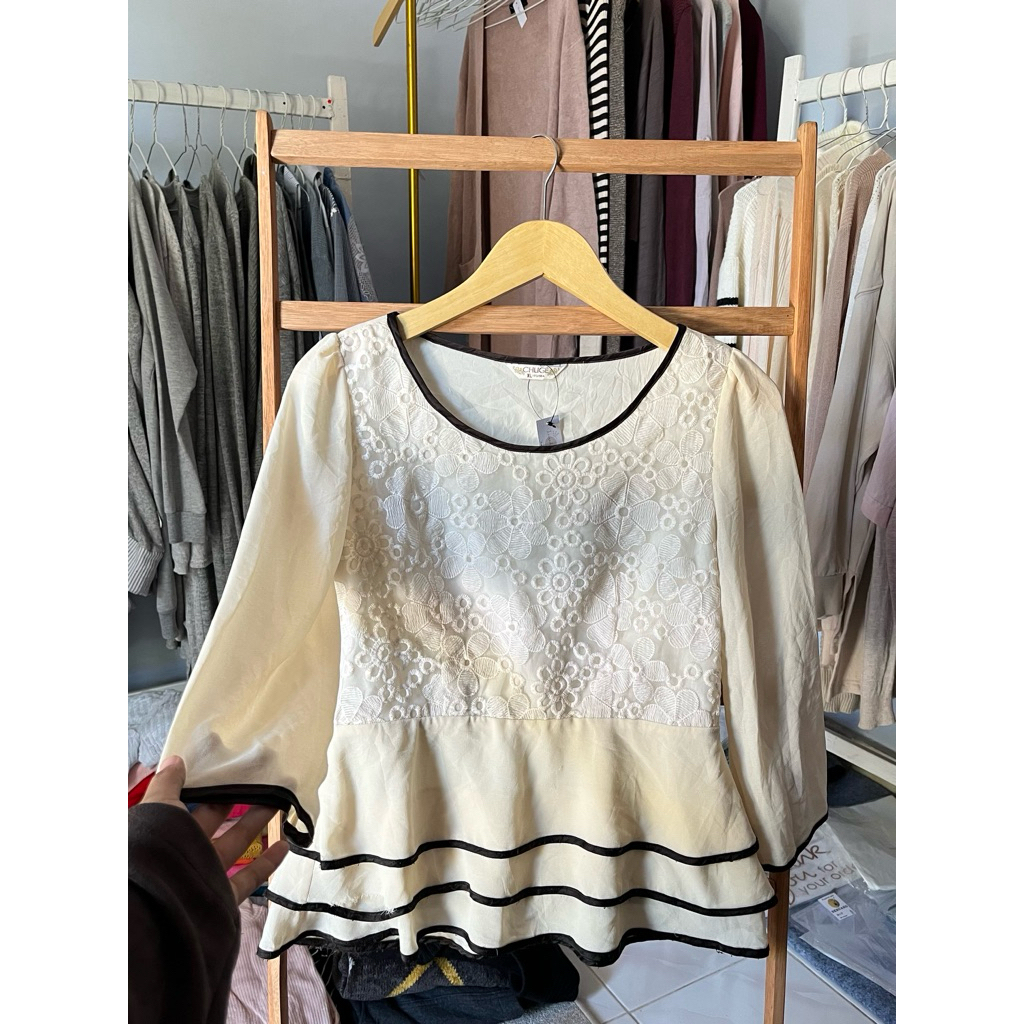 Blouse Brukat Wanita