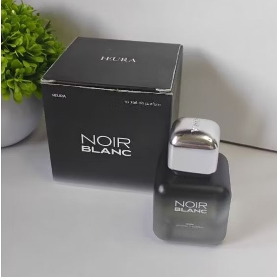 (Preloved) Heura Noir Blanc