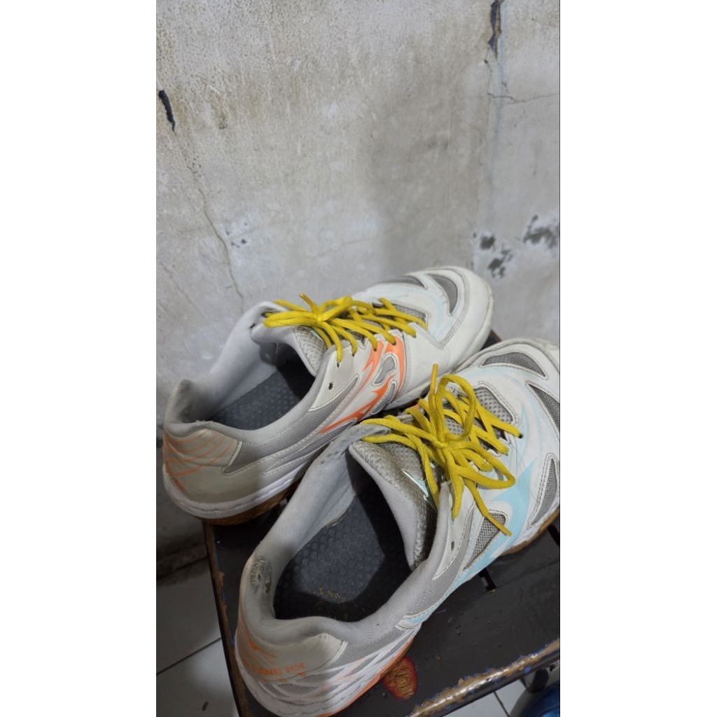 Sepatu Mizuno Wave Fang NX (100% Original) second bekas