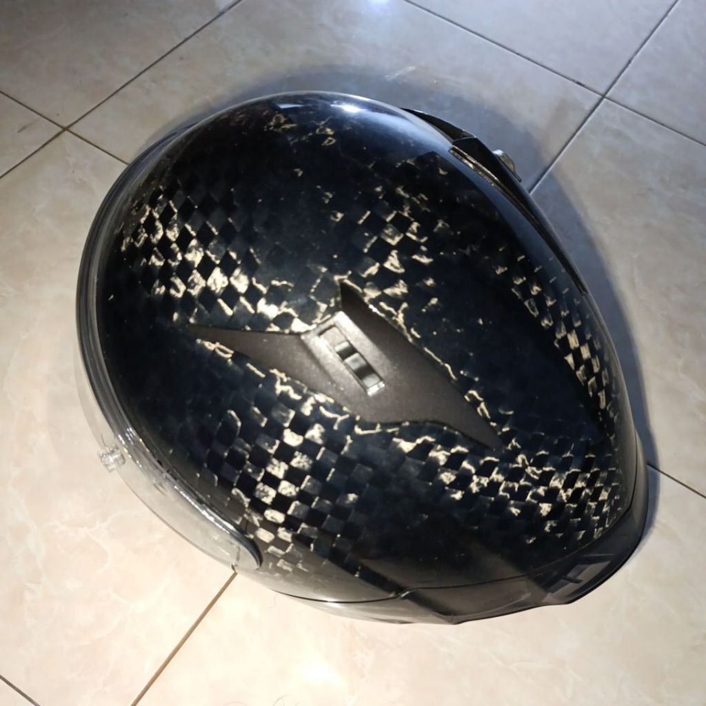 Helm carbon njs ZX1-R ukuran l bekas
