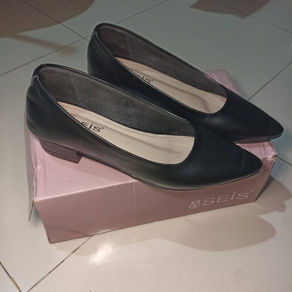 Sepatu Heels Hitam - SEIS
