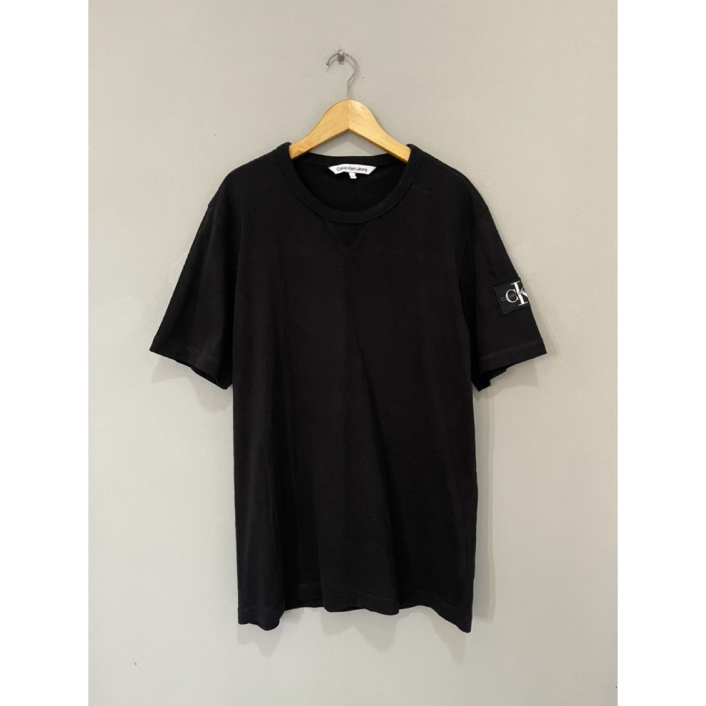 Kaos Calvin Klein Jeans / Kaos Calvin Klein Original / Kaos Calvin Klein Pocket / Kaos CK Pocket