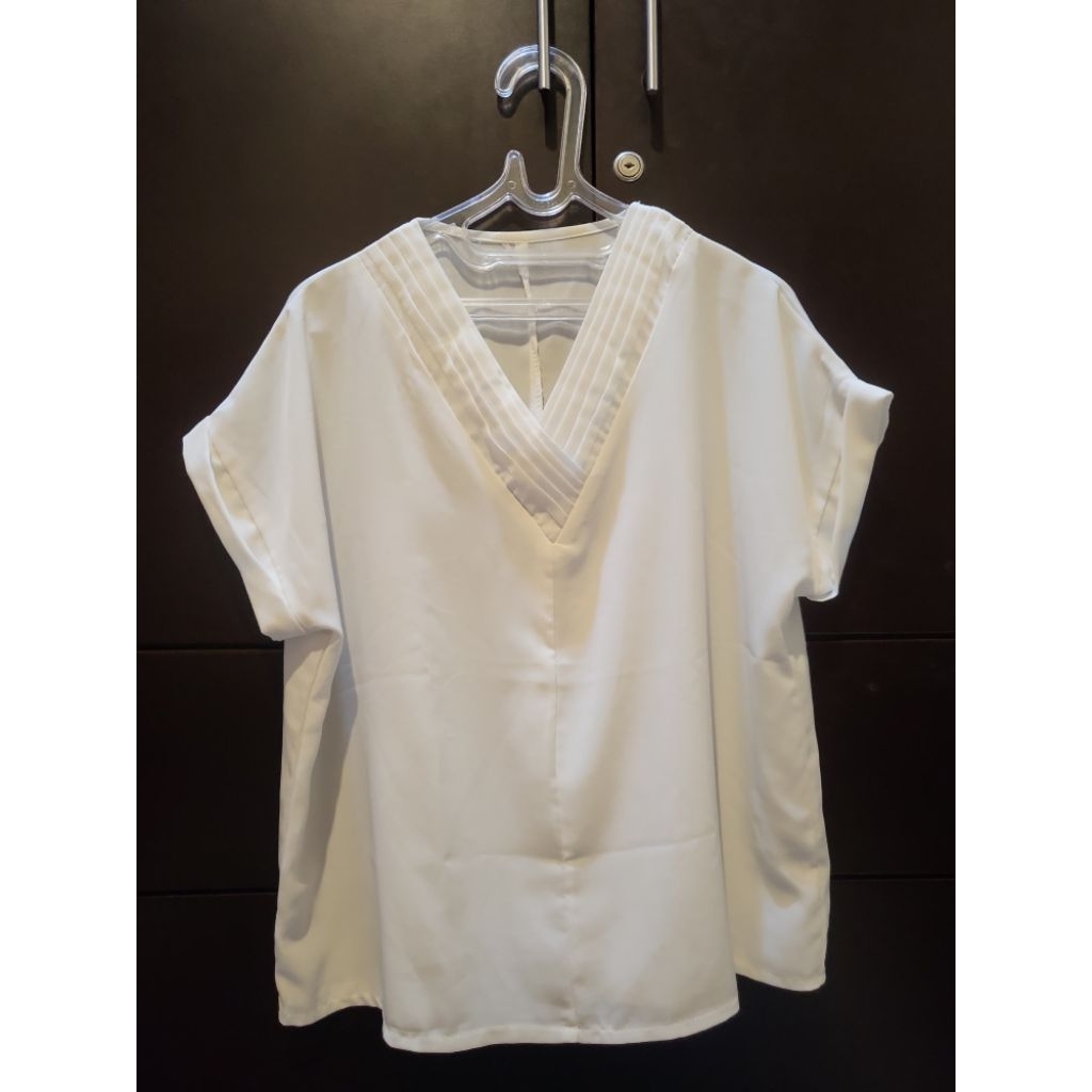 Blouse atasan top putih ld 120