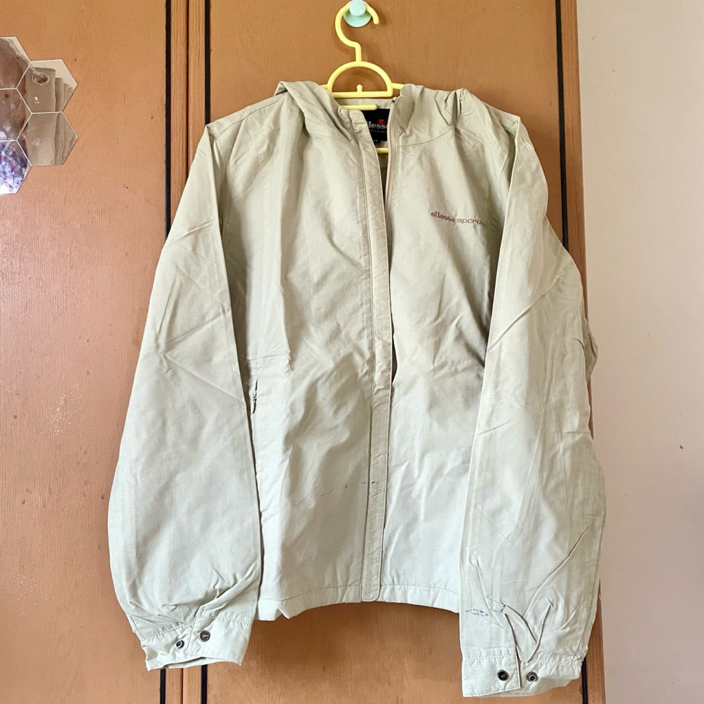 PRELOVED jaket parasut ELLESSE