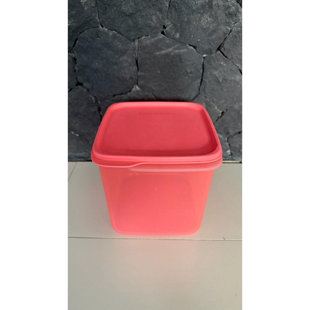 Tupper Ware MM Square 4 liter Tupper Ware Square Keeper 10 liter