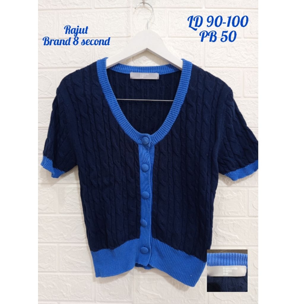Atasan baju rajut tebal  wanita navy 8 seconds preloved