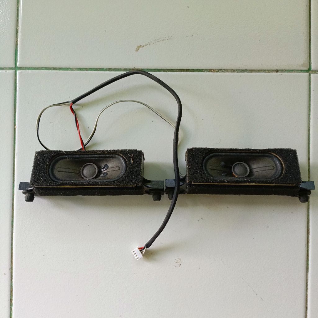 SPEAKER BEKAS LED TV
