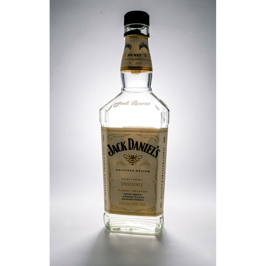 botol bekas minuman JACK DANIEL'S JENNESSEE HONEY cocok untuk pajangan/koleksi